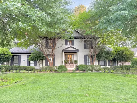 10751 Whisper Sage Dr, Collierville, TN 38017