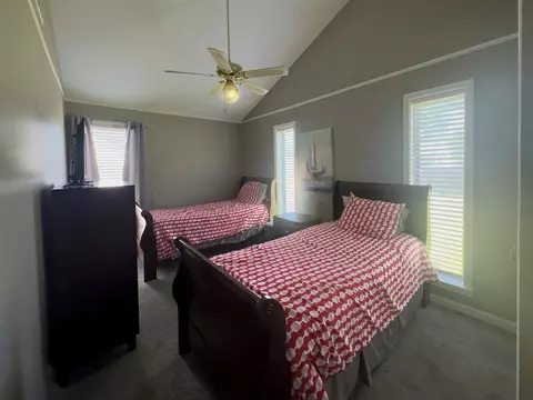 Bedroom - 5773 Rensslaer Dr, Bartlett, TN 38135 photo 4 of 4