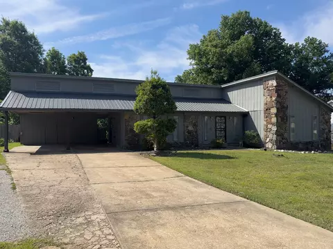 Exterior - 5773 Rensslaer Dr, Bartlett, TN 38135 photo 10 of 11