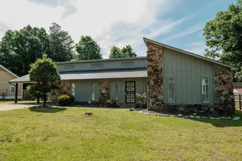 Exterior - 5773 Rensslaer Dr, Bartlett, TN 38135 photo 8 of 11