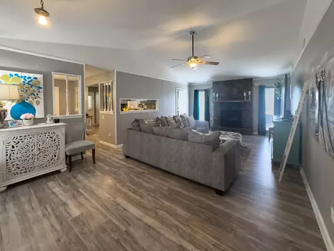 Living - 5773 Rensslaer Dr, Bartlett, TN 38135 photo 5 of 5