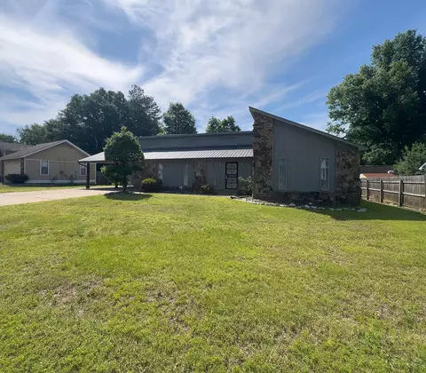 Exterior - 5773 Rensslaer Dr, Bartlett, TN 38135 photo 7 of 11