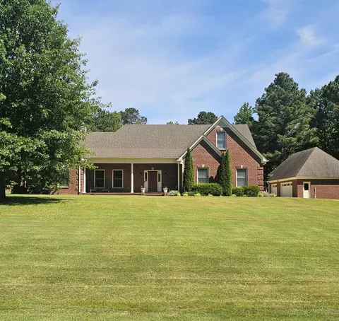 205 Oak Tree Dr, Piperton, TN 38017
