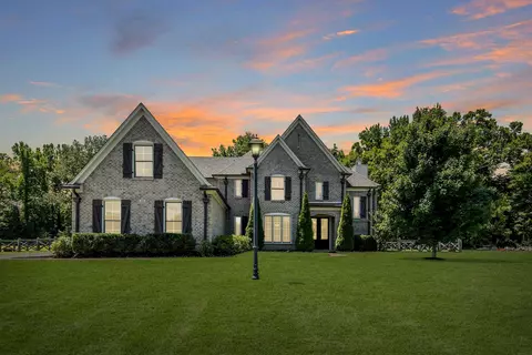 680 Glenshee Dr, Rossville, TN 38066