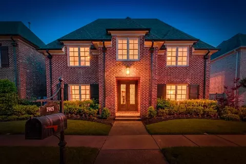 1905 Enclave Hollow Ln E, Germantown, TN 38139