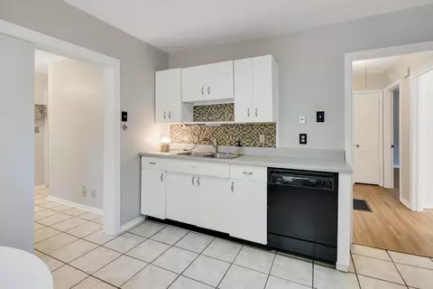 Kitchen - 752 Watson St, Memphis, TN 38111 photo 2 of 3