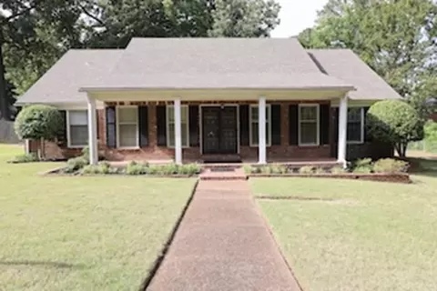 5710 Woodbriar Cv, Memphis, TN 38120