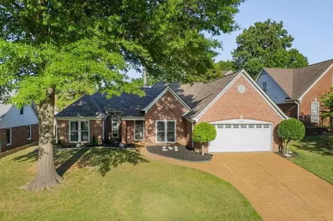 2626 S Twisted Oak Cv, Cordova, TN 38016