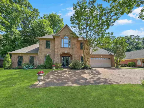 7733 Sunny Trail Dr, Bartlett, TN 38135