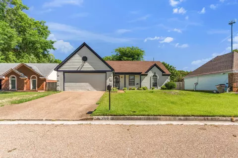 7122 Market Square Dr, Memphis, TN 38125