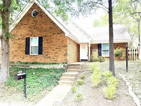 8406 Honey Dr, Cordova, TN 38016