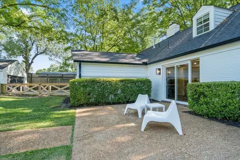 Exterior - 386 Erwin Dr, Memphis, TN 38117 photo 6 of 11