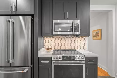 Kitchen - 386 Erwin Dr, Memphis, TN 38117 photo 3 of 4