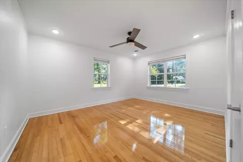 Bedroom - 386 Erwin Dr, Memphis, TN 38117 photo 2 of 3