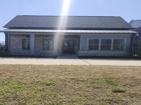 400 Valley Forge Ln, Rossville, TN 38066