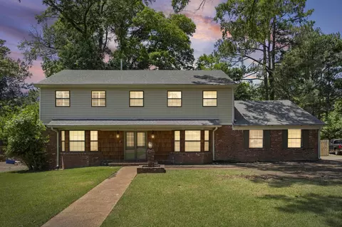 1595 Poplar Estates Pkwy, Germantown, TN 38138