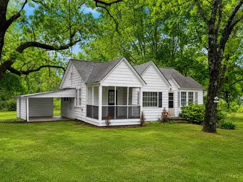8488 Quito Rd, Millington, TN 38053