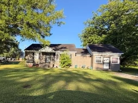 234 Central St, Bolivar, TN 38008