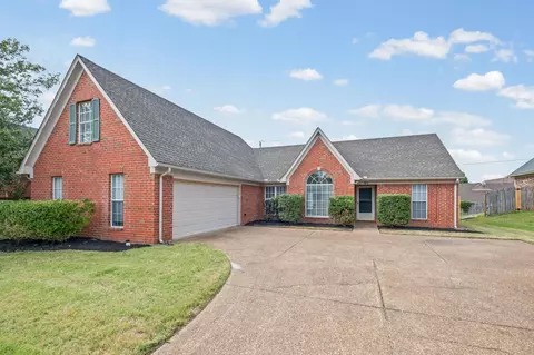 9870 Brimfield Dr, Cordova, TN 38016