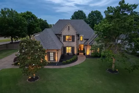 1644 Brackenshire Ln, Collierville, TN 38017