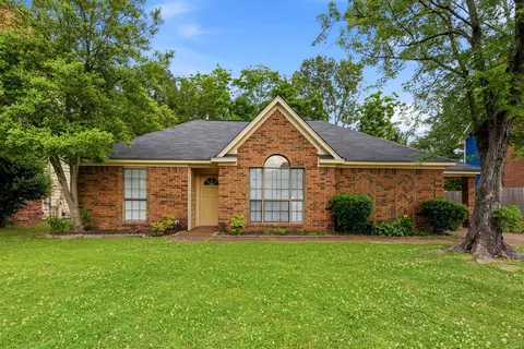 2422 Green Glen Dr, Memphis, TN 38133