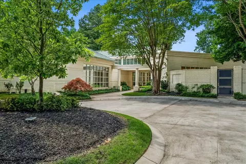 333 Winter Oak Ln, Memphis, TN 38120