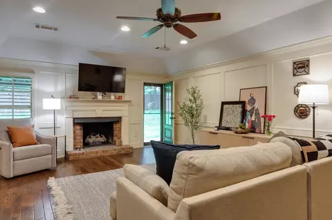 Living - 791 N Tree Dr, Collierville, TN 38017 photo 1 of 2