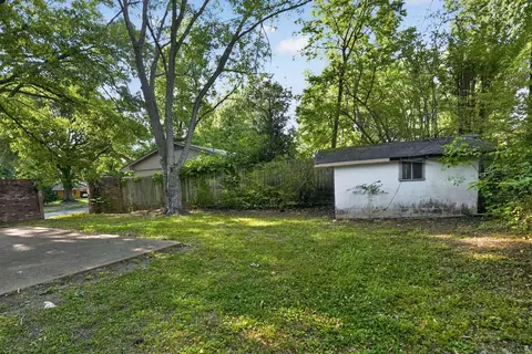 Exterior - 2015 E Holmes Rd, Memphis, TN 38116 photo 6 of 11