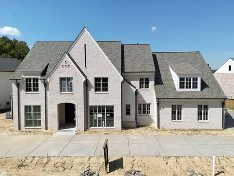 577 Lambs Brook Ln, Collierville, TN 38017