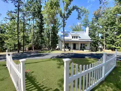 420 Holiday Hills Rd, Counce, TN 38326