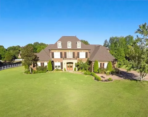 220 Southmill Dr, Eads, TN 38028