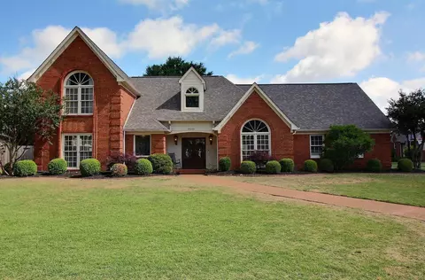 10210 Crooked Creek Cv, Collierville, TN 38017