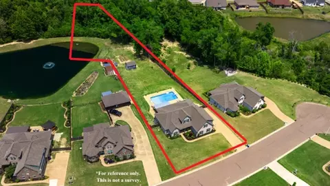 178 E Cherrybark Dr, Atoka, TN 38004