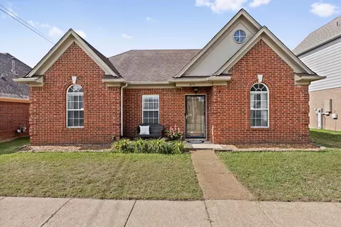 8751 Citrus Bend Dr, Memphis, TN 38018