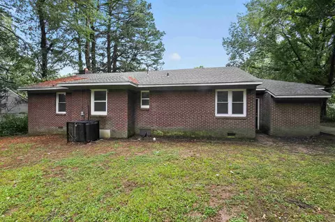Exterior - 318 E Raines Rd, Memphis, TN 38109 photo 8 of 9