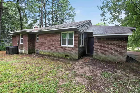 Exterior - 318 E Raines Rd, Memphis, TN 38109 photo 6 of 9