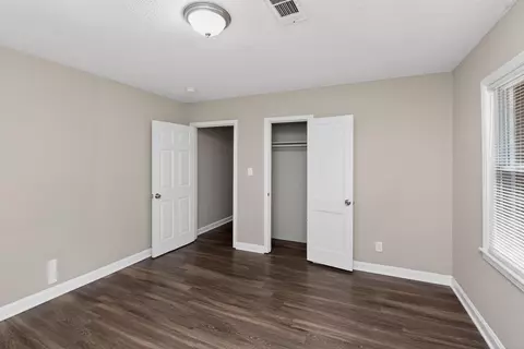 Bedroom - 318 E Raines Rd, Memphis, TN 38109 photo 6 of 6
