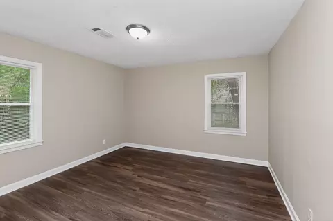 Bedroom - 318 E Raines Rd, Memphis, TN 38109 photo 2 of 6