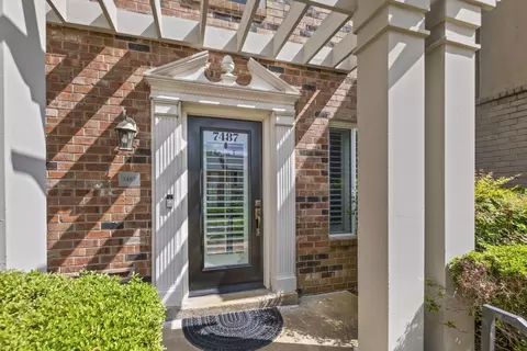 7487 Germantown Sq N, Germantown, TN 38138