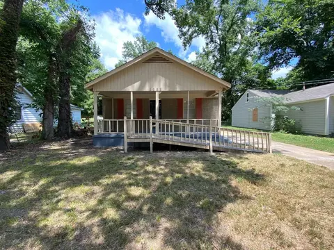 1688 S Winston Dr, Memphis, TN 38127