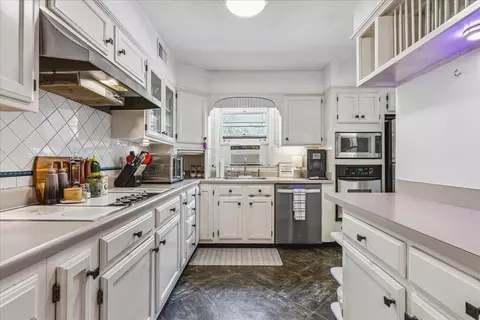 Kitchen - 4563 Dearing Rd, Memphis, TN 38117 photo 1 of 3