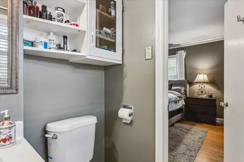 Bath - 4563 Dearing Rd, Memphis, TN 38117 photo 3 of 3