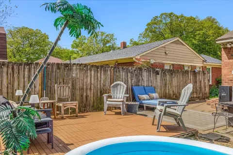 Exterior - 4563 Dearing Rd, Memphis, TN 38117 photo 3 of 7