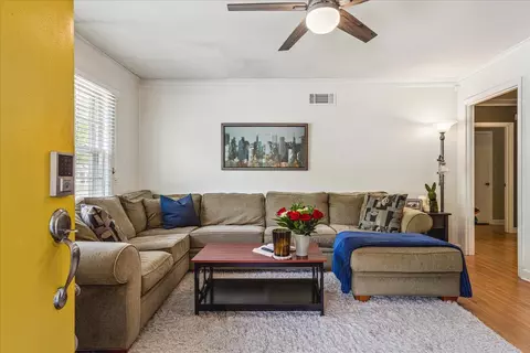 Entry Way - 4563 Dearing Rd, Memphis, TN 38117 photo 3 of 5