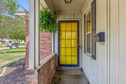 Entry Way - 4563 Dearing Rd, Memphis, TN 38117 photo 1 of 5