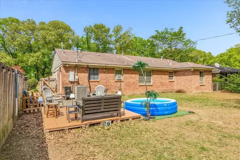 Exterior - 4563 Dearing Rd, Memphis, TN 38117 photo 4 of 7