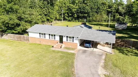 12520 18 Hwy S, Bolivar, TN 38008