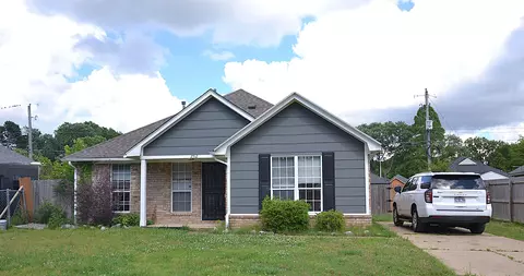 2512 Parkview Dr, Memphis, TN 38128