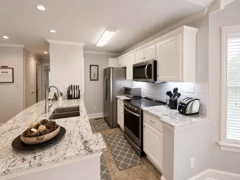 Kitchen - 29 Tamara Trl, Iuka, MS 38852 photo 2 of 5
