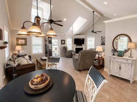Dining - 29 Tamara Trl, Iuka, MS 38852 photo 2 of 2